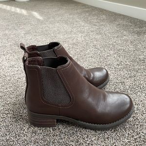 Eastland Jasmine Chelsea Boot Brown